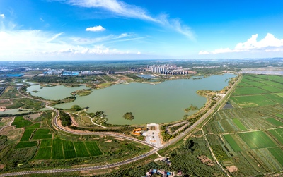 皇庆湖实景鸟瞰1.jpg